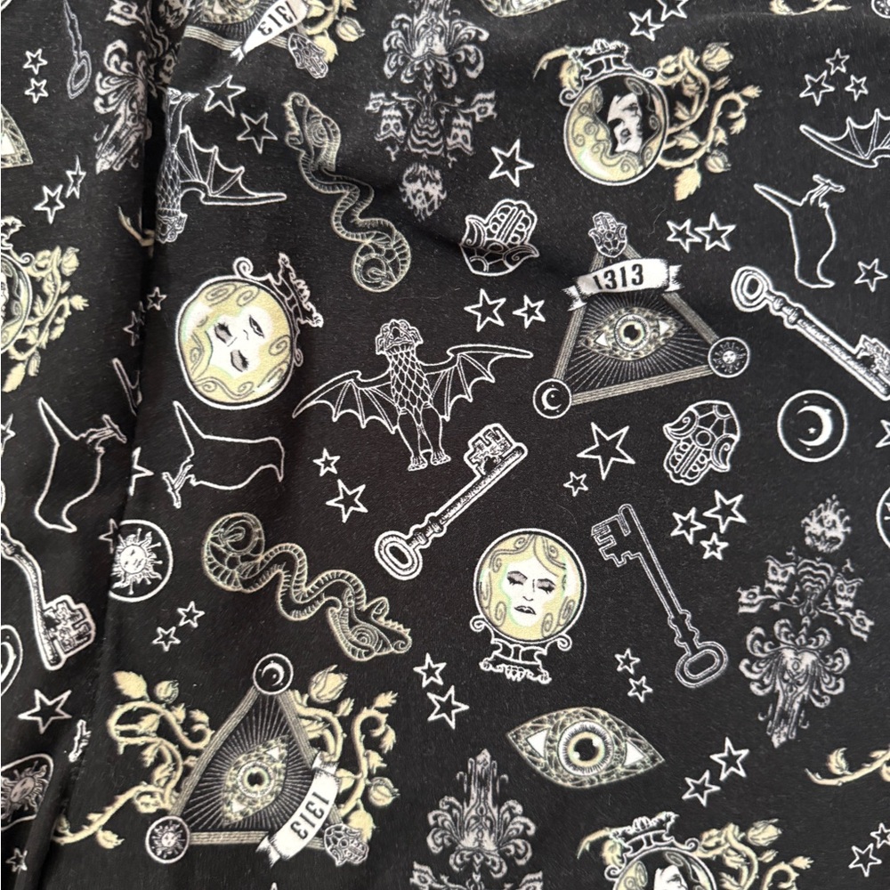 💎Her Universe Disney Haunted Mansion GITD leggings LAST CHANCE - Picture 3 of 4